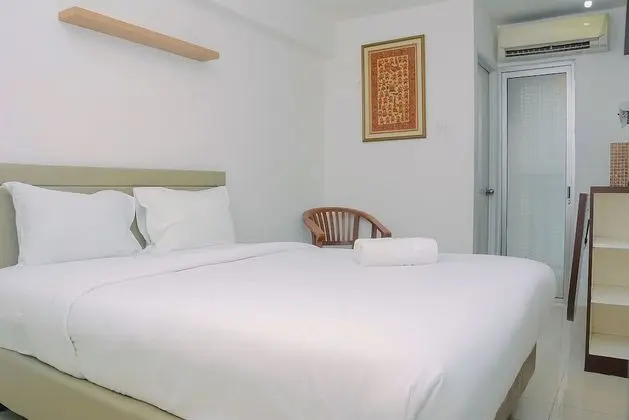 Comfort and Minimalist Studio Bassura City Apartment