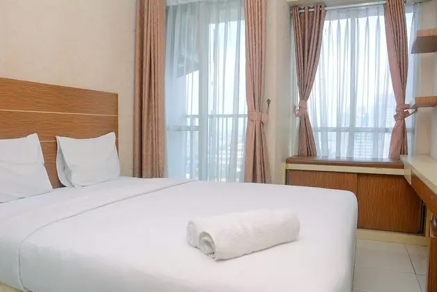 Comfort and Modern Studio Tifolia Apartment