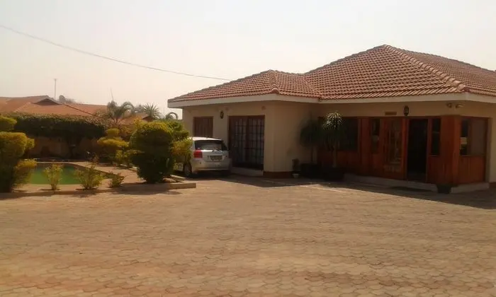Comfort Palace Guest House Francistown - Dış Mekan
