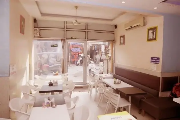 Comfort Rooms New Delhi Railway Station - Yerinde Yemek