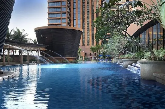 Comfort Service Apartment at Berjaya Times Square - Havuz