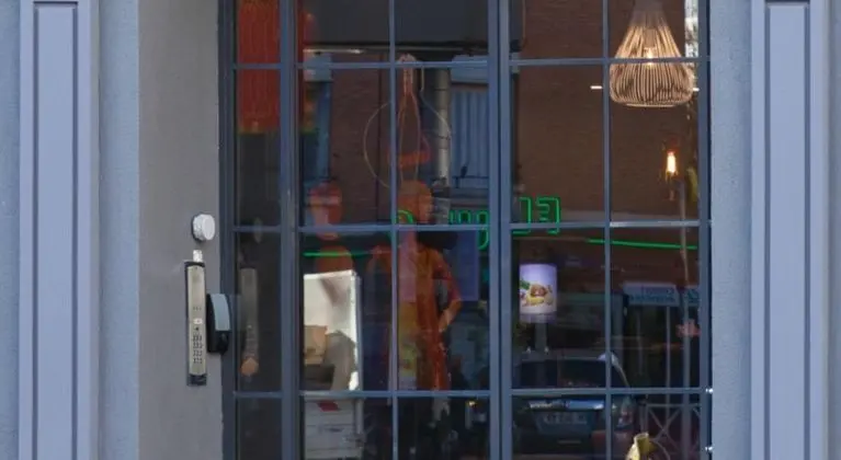 Comfort Hotel Sixteen Paris Montrouge