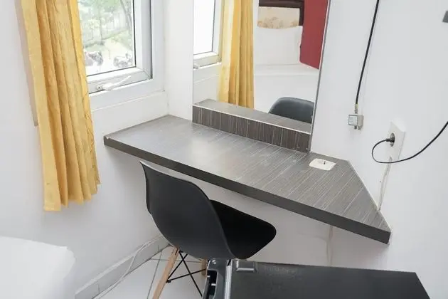Comfort Studio Apartment At Aeropolis Residence - Oda Düzeni