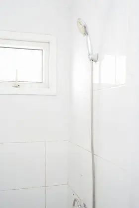 Comfort Studio Apartment (No Kitchen) At Aeropolis Residence - Oda