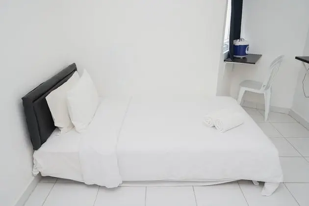 Comfort Studio No Kitchen Apartment At Aeropolis Residence