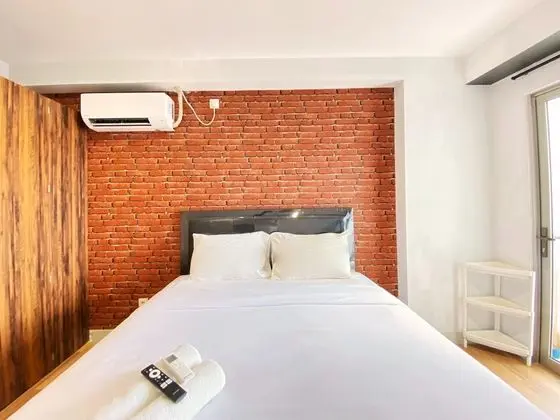Comfort Studio Room At Mekarwangi Square Cibaduyut Apartment - Oda