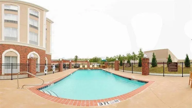 Comfort Suites Airport