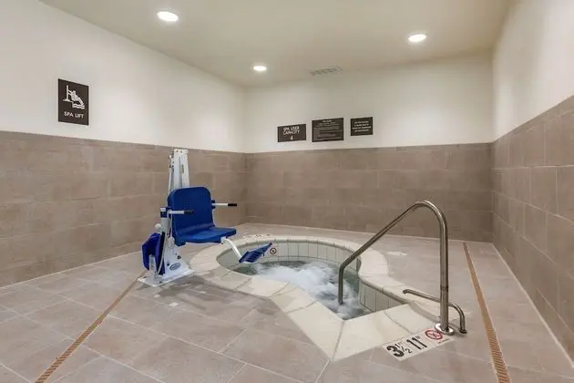 Comfort Suites Albuquerque Airport - Havuz