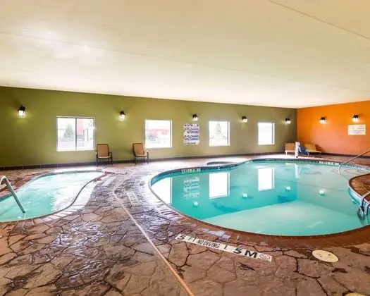 Comfort Suites - Havuz