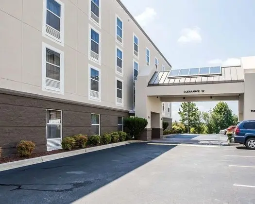 Comfort Suites