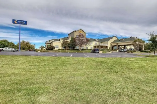 Comfort Suites Appleton Airport - Dış Mekan