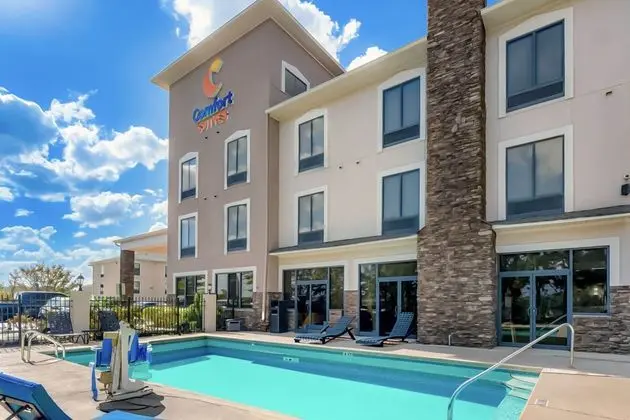 Comfort Suites Augusta - Havuz