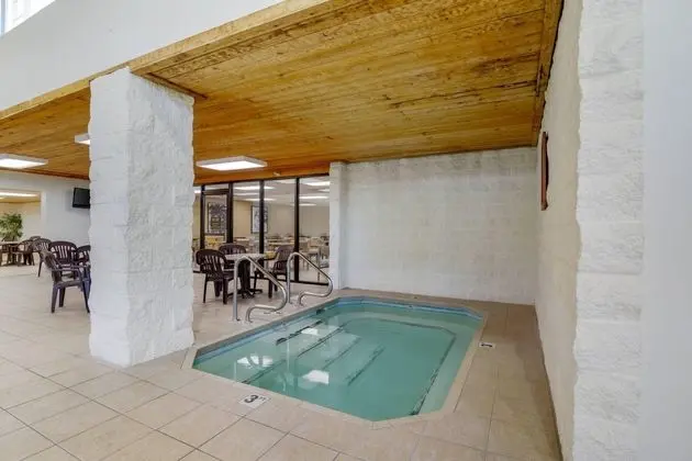 Comfort Suites - Havuz