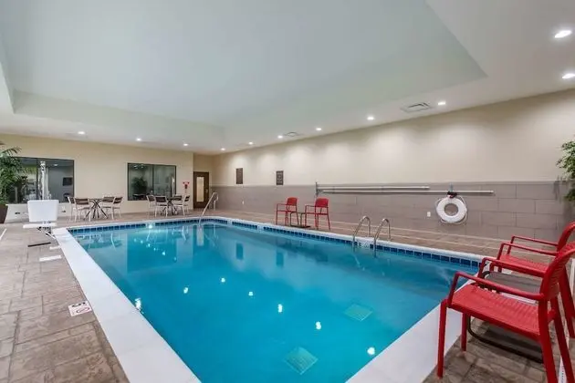 Comfort Suites - Havuz