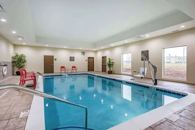 Comfort Suites - Havuz