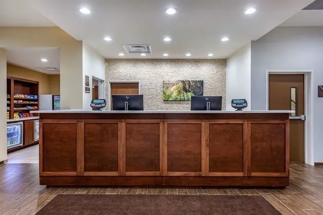 Comfort Suites - Lobi