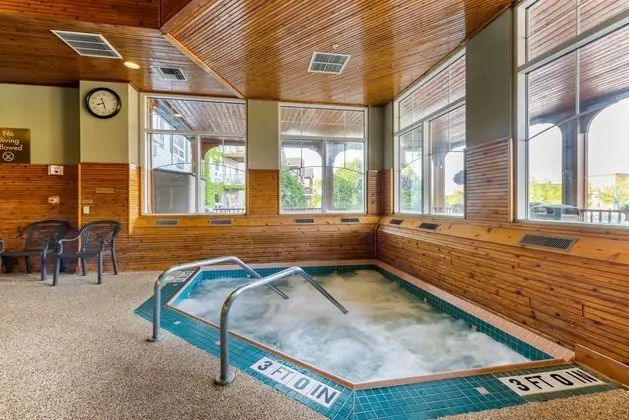 Comfort Suites Canal Park - Havuz