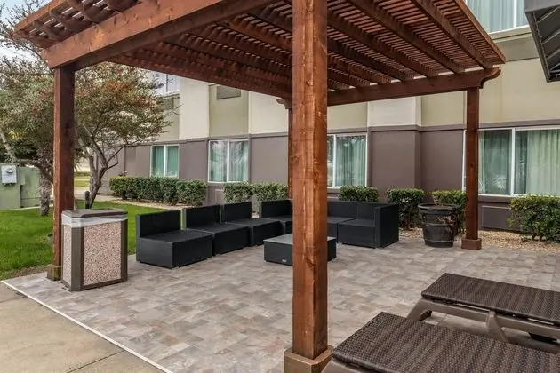 Comfort Suites The Colony - Plano West - Havuz