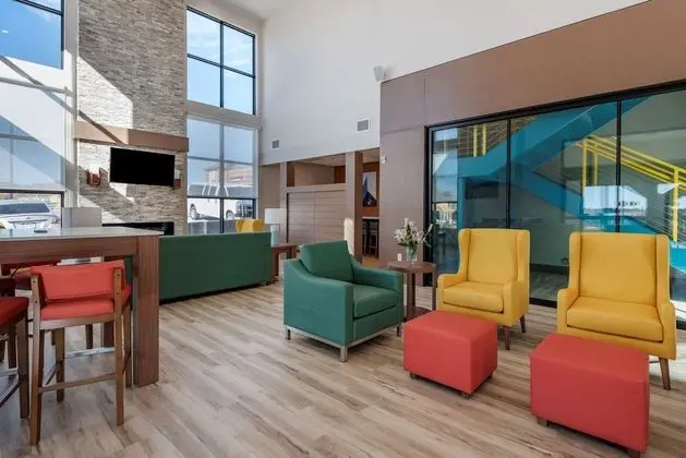 Comfort Suites Colorado Springs East -Medical Center Area - Lobi