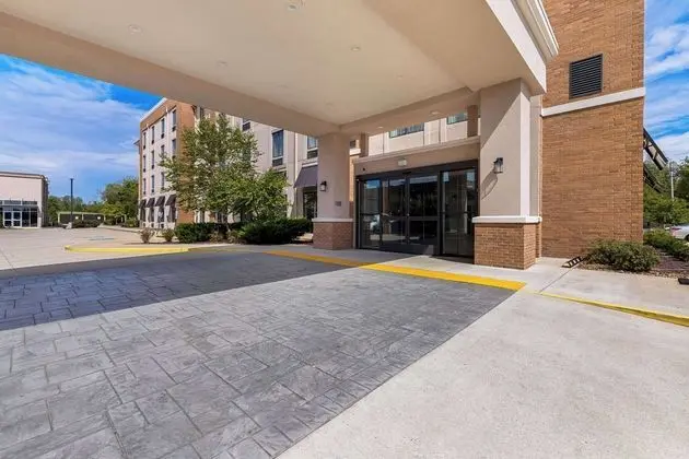Comfort Suites Columbia - Dış Mekan