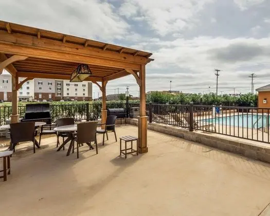 Comfort Suites Cotulla near I-35 - Havuz