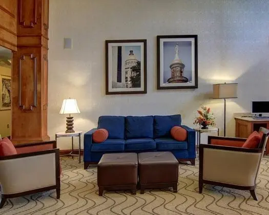 Comfort Suites (Cumming)