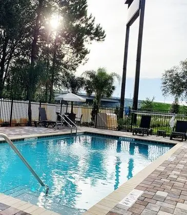 Comfort Suites Daytona Beach - Speedway - Havuz