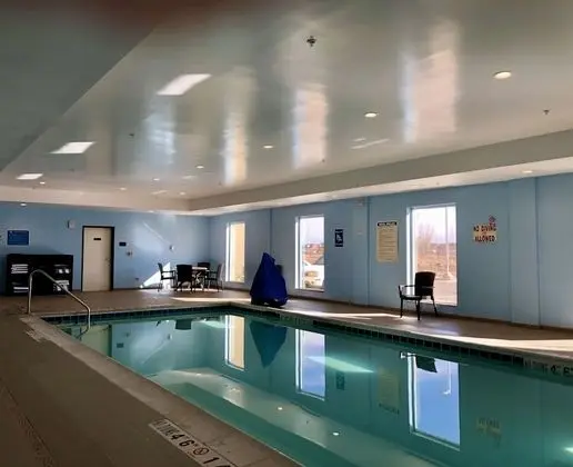 Comfort Suites Denver International Airport - Havuz
