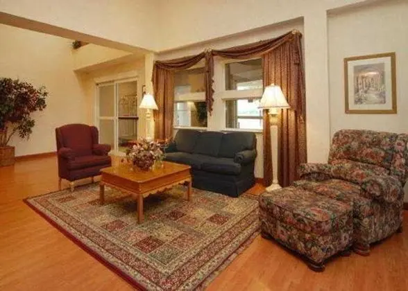 Comfort Suites DFW Airport