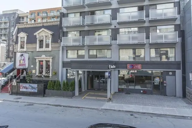 Comfort Suites Downtown Montreal Downtown