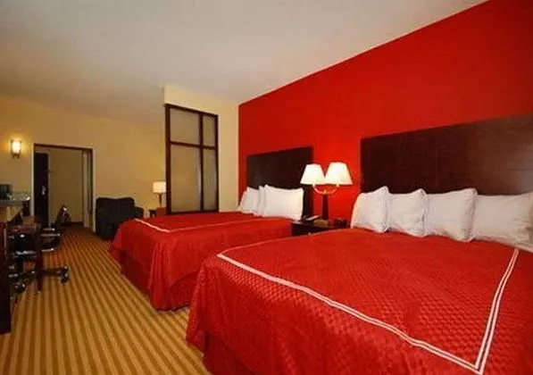 Comfort Suites East Broad at 270