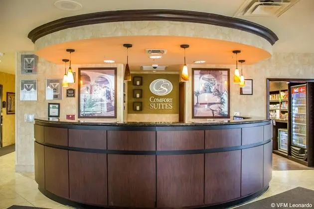 Comfort Suites Edinboro - 1