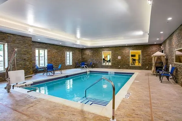 Comfort Suites Fishkill Area - Havuz
