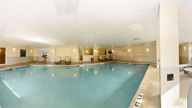 Comfort Suites Forsyth near I-75
