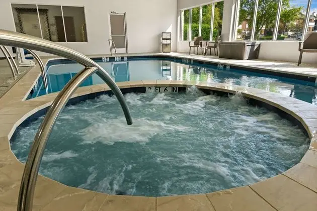 Comfort Suites Granbury Area - Havuz