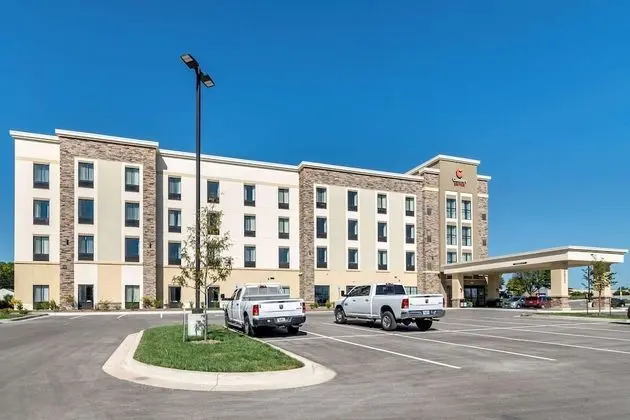 Comfort Suites Grandview - Kansas City - Dış Mekan