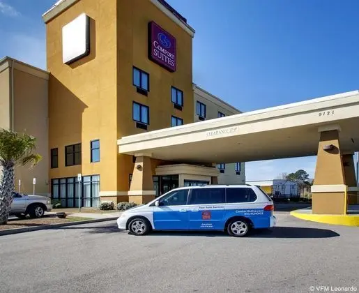 Comfort Suites