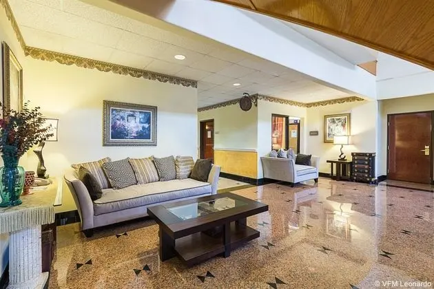 Comfort Suites
