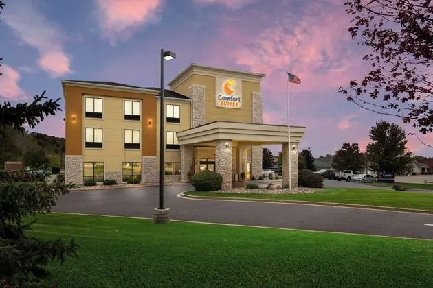Comfort Suites Hudson I-94 - Dış Mekan