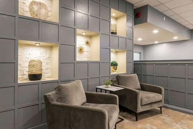 Comfort Suites Kingston Central - Lobi