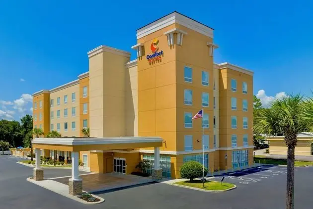 Comfort Suites Lake City - Dış Mekan