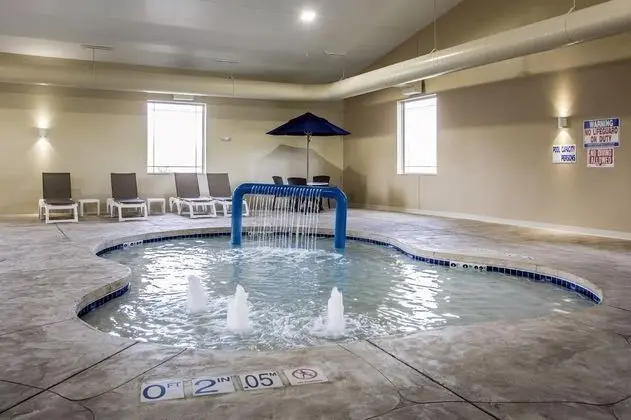 Comfort Suites (Lake Geneva)