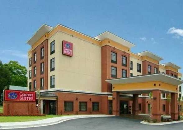 Comfort Suites