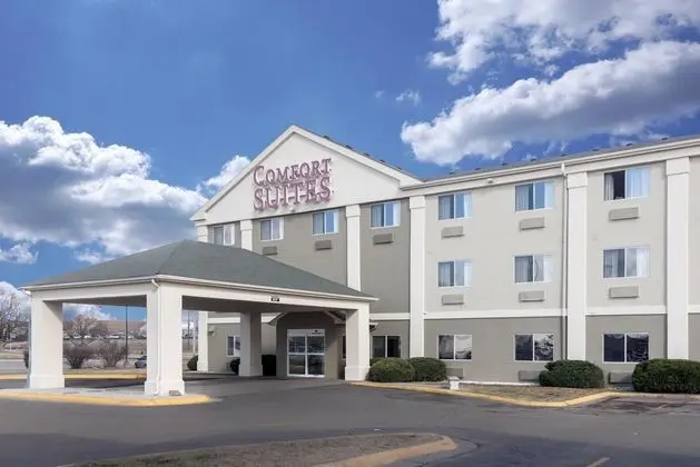 Comfort Suites - 1