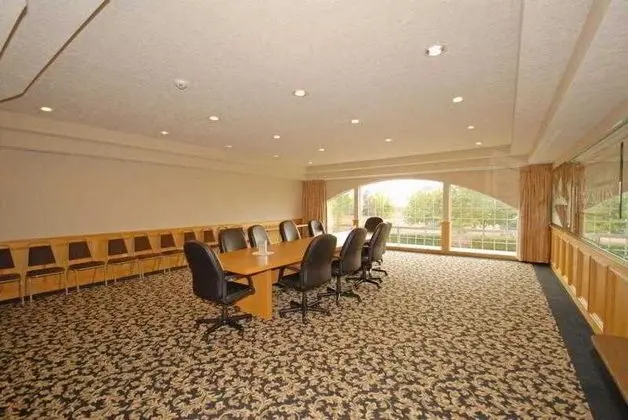 Comfort Suites Linn County Fairground and Expo