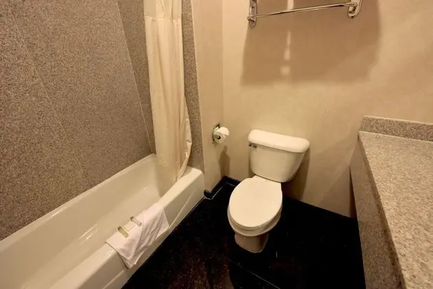 Comfort Suites