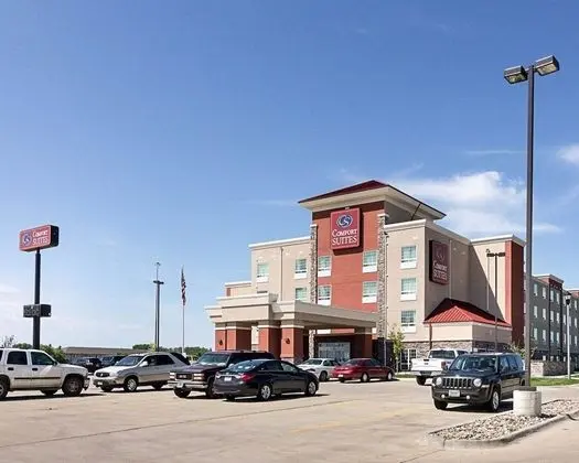 Comfort Suites Minot - Dış Mekan