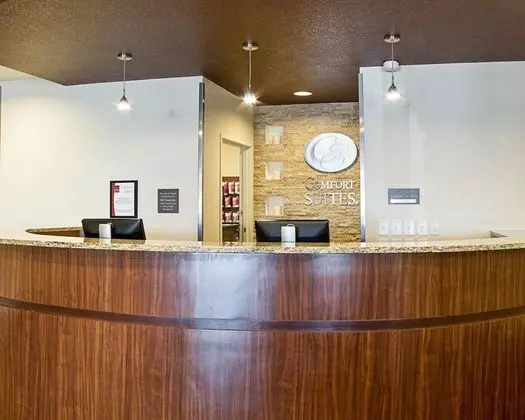 Comfort Suites Minot - Lobi