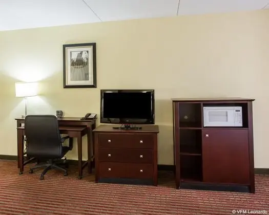 Comfort Suites