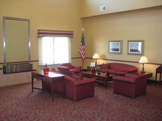 Comfort Suites Near Cedar Creek Lake
